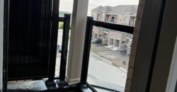 Att/Row/Twnhouse 3-Storey