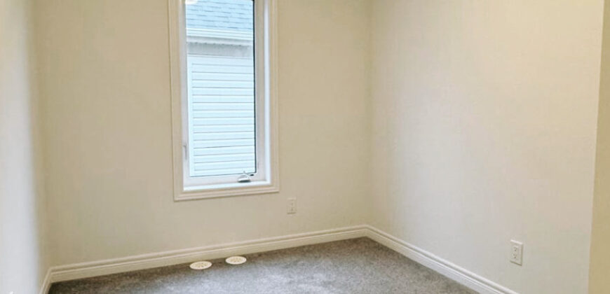 Att/Row/Twnhouse 3-Storey