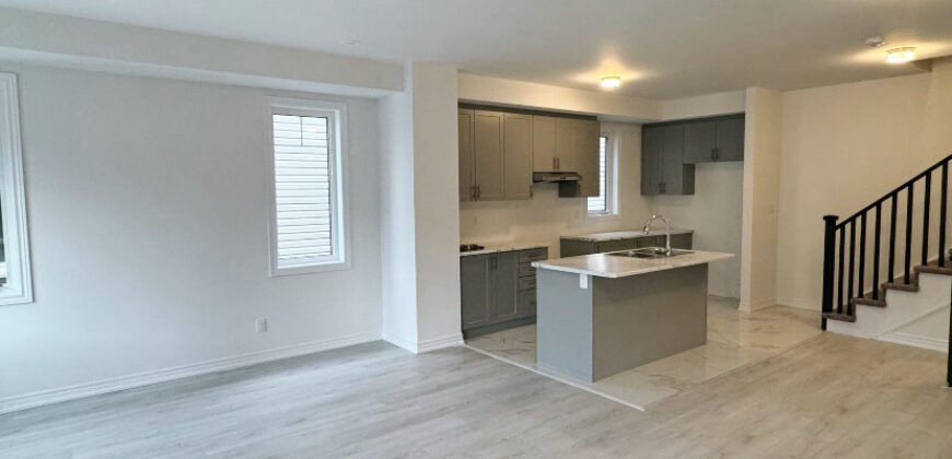 Att/Row/Twnhouse 3-Storey