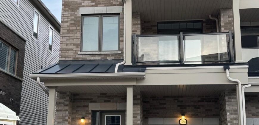 Att/Row/Twnhouse 3-Storey