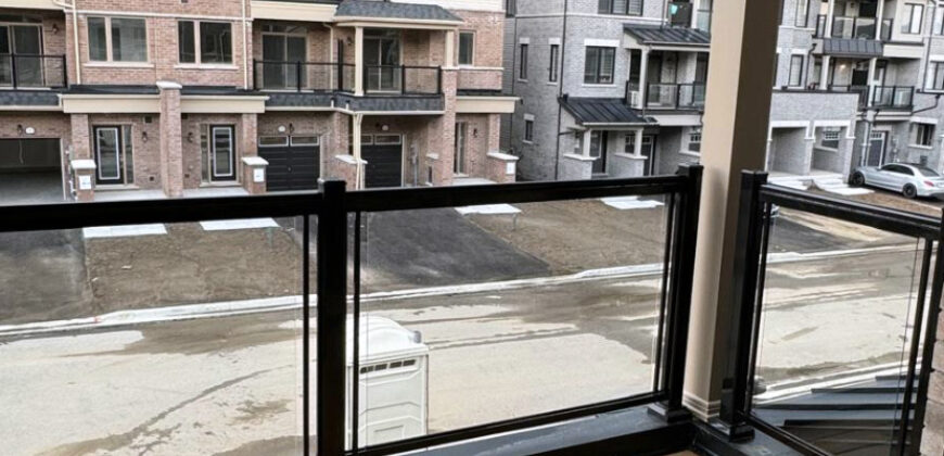 Att/Row/Twnhouse 3-Storey