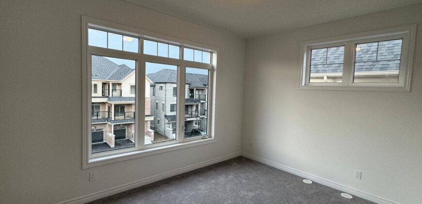 Att/Row/Twnhouse 3-Storey