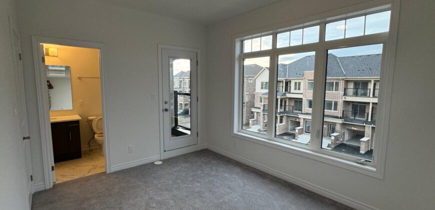 Att/Row/Twnhouse 3-Storey