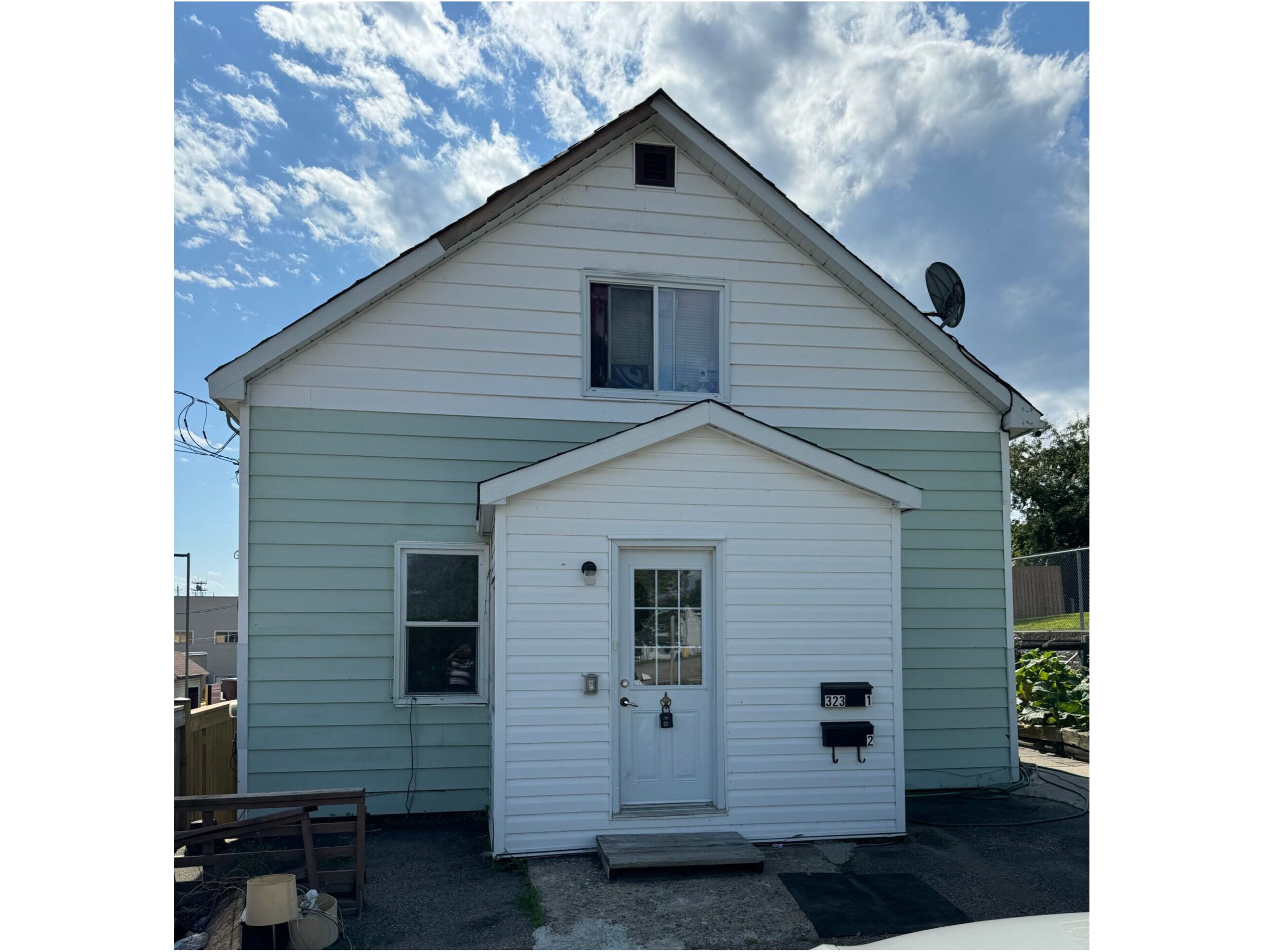 Duplex 1 1/2 Storey